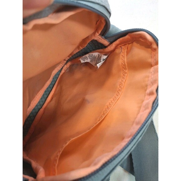 Under Armour Loudon Ripstop Crossbody Bag Pale Green Grey Small Shoulder Purse - Picture 5 of 8